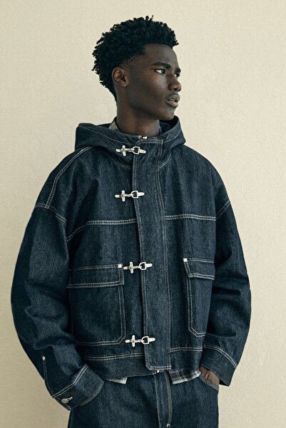 Bershka Süslü düğmeli, kapüşonlu denim ceket