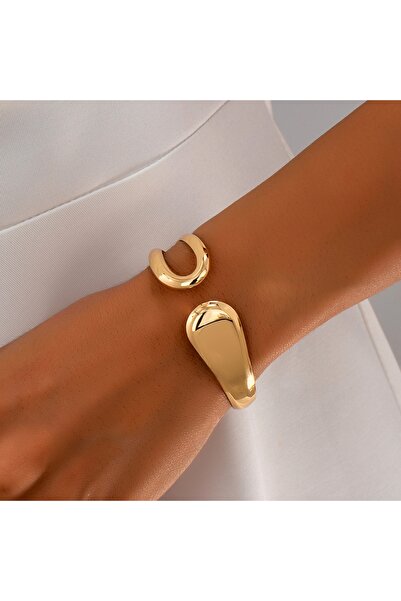 Choice Gold-color A Fashionable Women's Open Bracelet with a Stylish and Vers...