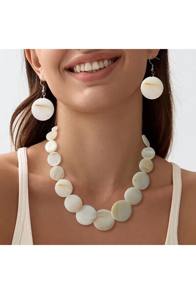 Choice white 1 necklace +1 pair of earrings Bohemian beach resort-style natur...
