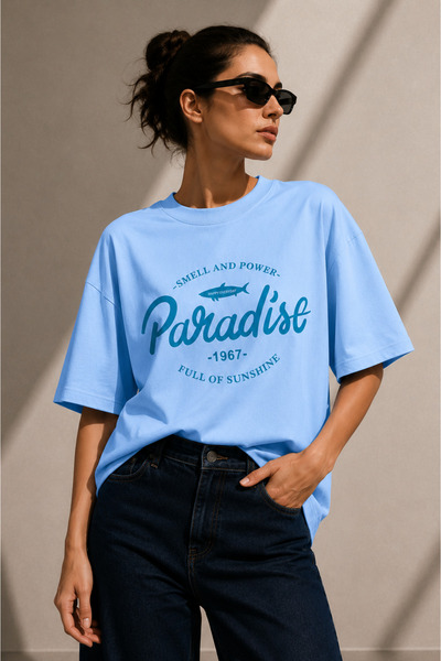 DI LORIA Γυναικείο μπλουζάκι μπλε oversize Paradise με στάμπα Lycra με λαιμόκ...