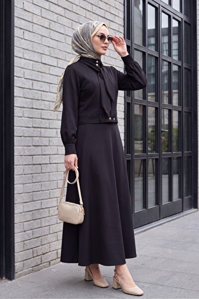 Modamorfo Diagonal Suit with Hidden Buttons and Scarf Detail - Black