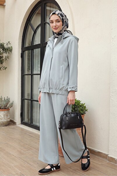 Modamorfo Ocean Suit with Collar and Sleeve Cuffs, Belt Jackets and Pleated W...