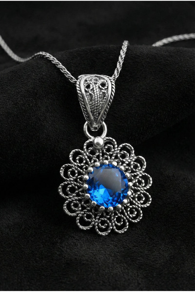 Roza Silver 925 Ayar Mart Akuamarin Doğum Taşı Çiçek Motifli Telkari Gümüş Kolye