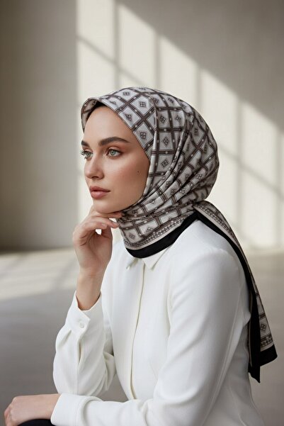 Vissona KREP KARE DESENLİ KREM - SİYAH RENKLİ 75X195 KIRIŞMAZ ŞAL