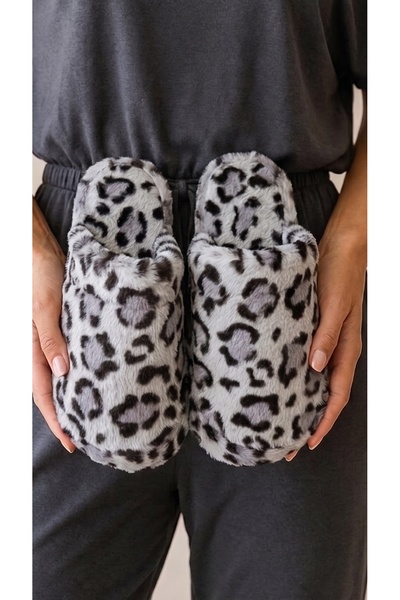 Beyond Women's Gray Leopard Rabbit Fur Indoor House Slippers 3 cm Byndatom01