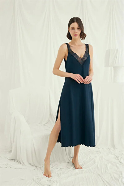 SS HOME CONCEPT Chest and Back Low-Cut Lace and Slit Nightdress