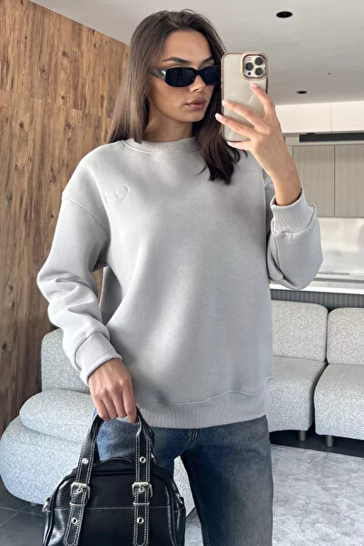 TOZLU Heart Embroidered Three-Thread Embroidered Women's Sweatshirt