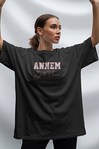 Kadın Beyaz Oversize Tshirt Nakışlı Anneler Günü Özel Tasarım Anne Hediyesi T-shirt