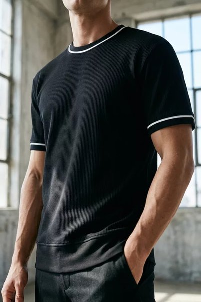 TOZLU Tricou pentru bărbați cu guler tip crewneck și detaliu cu dungi