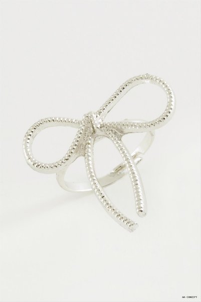 ZERO LAND CONCEPTA Bow-Shaped Metal Ring (205228) Silver Color