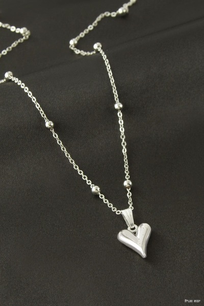 ZERO LAND Ilkestor Heart Shaped Pendant with Chain (60454) Silver Color