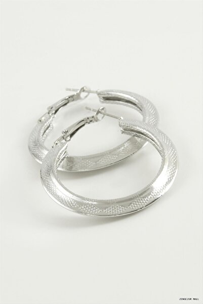 ZERO LAND Zngzrmll Triangle Hoop Earrings 4cm (60014) Silver Color