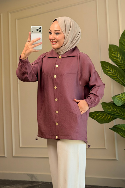 Suede Style 6597 - Geantă confortabilă cu buzunare și guler lat, cu detalii p...
