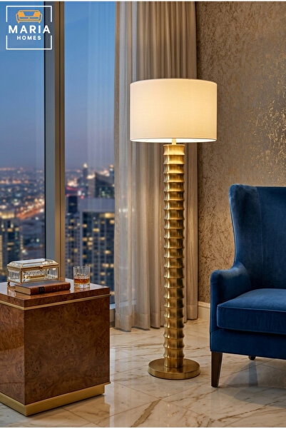 MARIA HOMES مصباح أرضي ذهبي عصري مضلع بعمود طويل، مع غطاء قماشي أسطواني وقاعد...