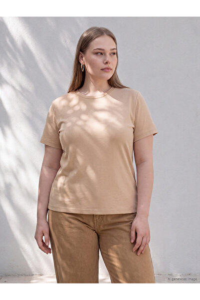 LC Waikiki تي شيرت نسائي بأكمام قصيرة من NEVAVM Farkily LCW Curve Beige Dalgı...