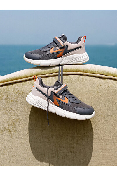 LC Waikiki Alita City Lcw Steps Anthracite Boy's Sneaker with a Difference in...