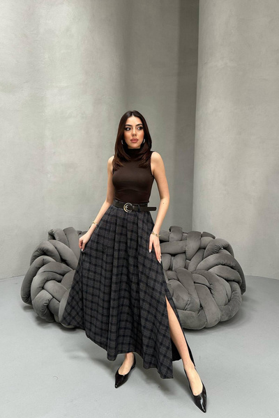 Elbee Fashion Woman Fusta neagră în carouri cu fante