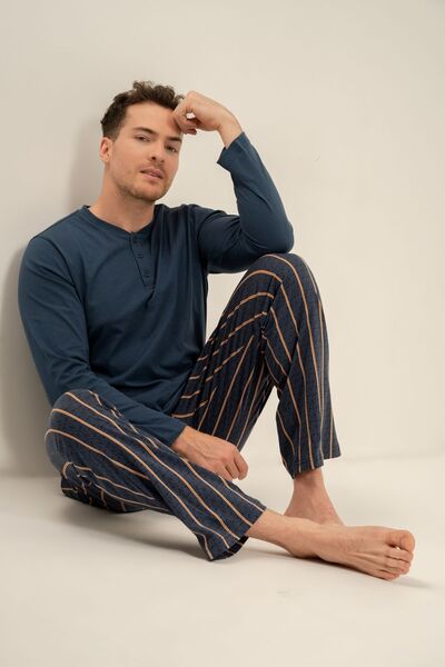Arnetta Men's Long Sleeve Buttoned Collar Dark Indigo Pajama Set (with Socks ...