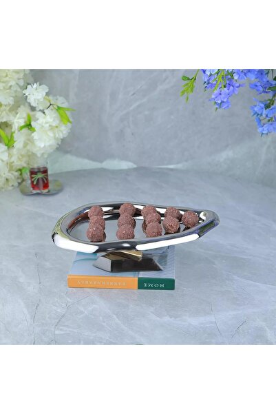 Al Hadaya Mall Luxury Oval Stainless Steel Dish - Silver and Gold - 21x33x9 cm