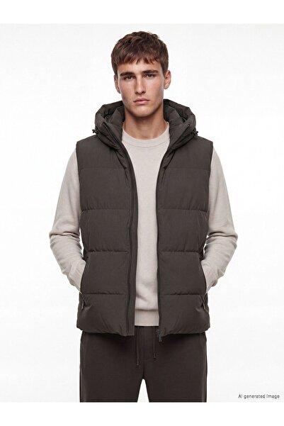 LC Waikiki Regular Fit Hooded Men's Puffer Vest