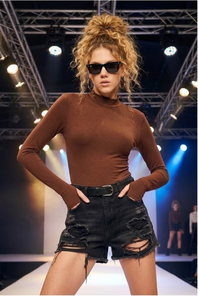 AÇELYA TEKSTİL Crew Neck Long Sleeve Finger-Loop Blouse Fitted Stretchy Knitted Luxury Women's T-Shirt