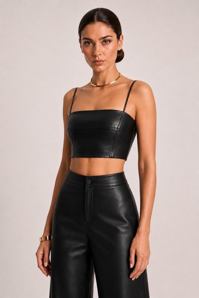 Grenj Fashion Bluză neagră super crop, mulată pe corp, din piele artificială, cu bretele subțiri