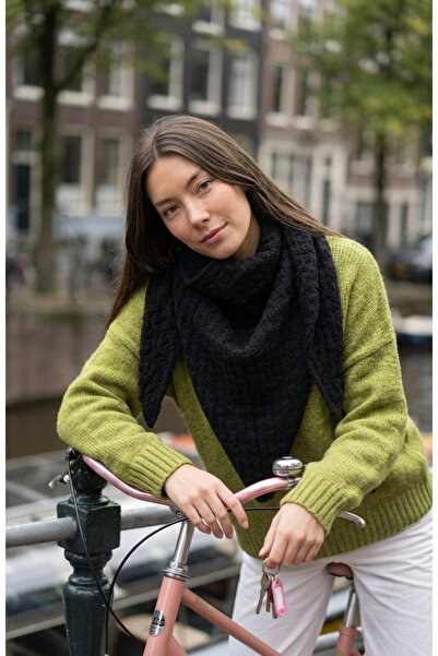 LAGRANZE Shawls - Black