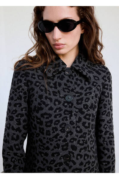 MANGO Woman Leopar desenli uzun palto