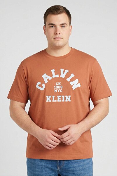 Calvin Klein Jeans Men Crew Neck Short Sleeve Graphic Print T-Shirt, Rust