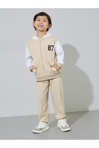 Styli Boys Beige Printed Oversized Hooded Jacket and Joggers Set