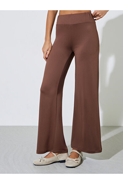 Styli Brown Solid Wide Leg Pants