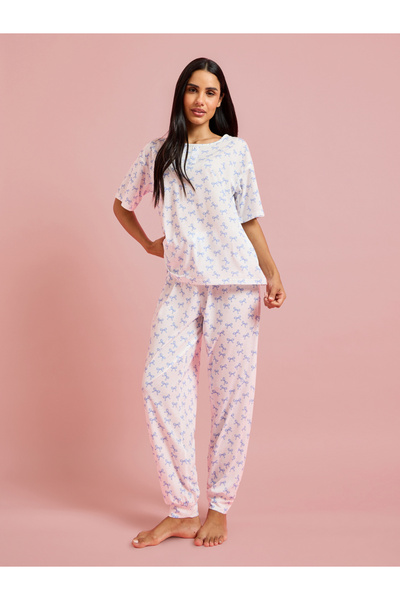 Styli Multi-Color All Over Bow Print T-Shirt and Pants Pyjama Set
