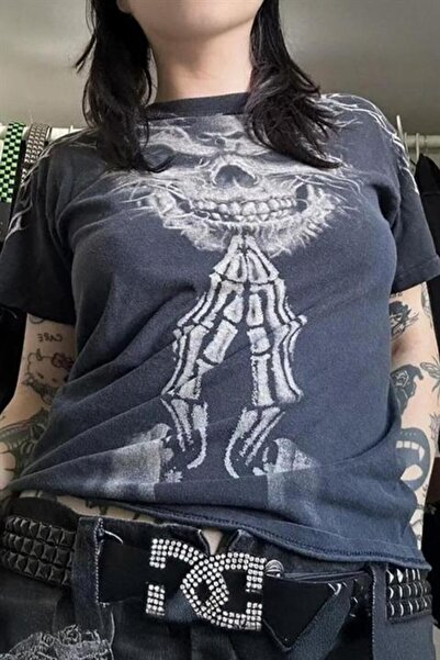 Karakedi Smoked Vintage Devil Skull Cyber ​​Grunge Gothic Unisex T-Shirt