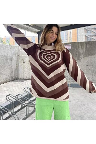 Karakedi Harajuku Brown Heart Patterned Sweater