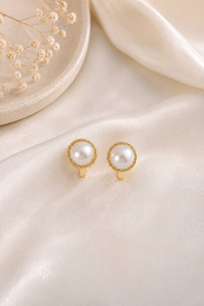 Archhazel Jewelery Pearl and Brass Earrings