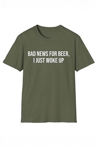 Karakedi تي شيرت أخضر اللون بطبعة "Bad News For Beer, I Just Woke Up" للجنسين