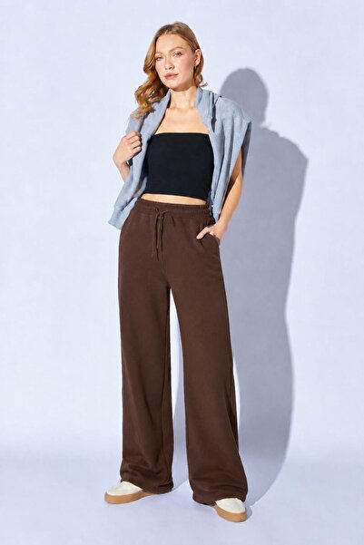 TENA Women's Brown Wide Leg Three-Thread Palazzo Sweatpants with Tie at the W...
