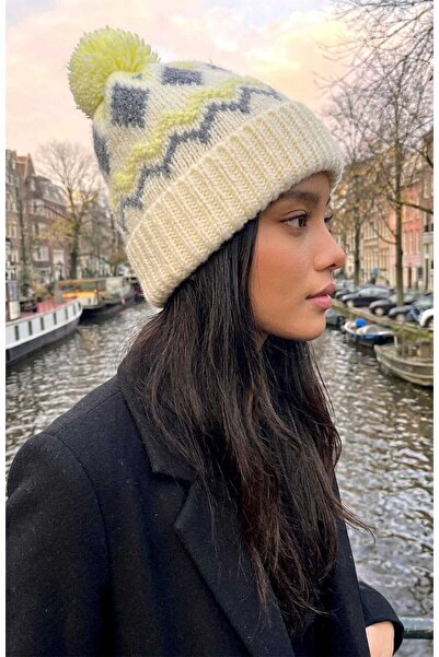 LAGRANZE Winter Fusion ™   Ethnic Patterned Soft Knitted Beanie with Pompom-2841