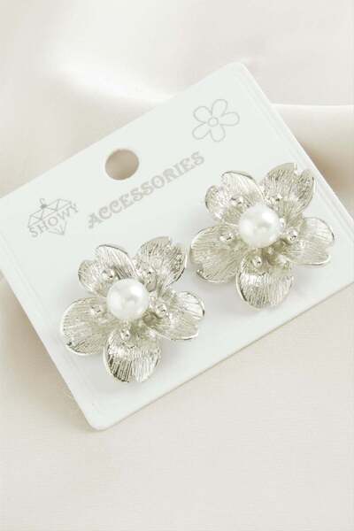 TakÇalıştır Flower Pearl Metal Earrings