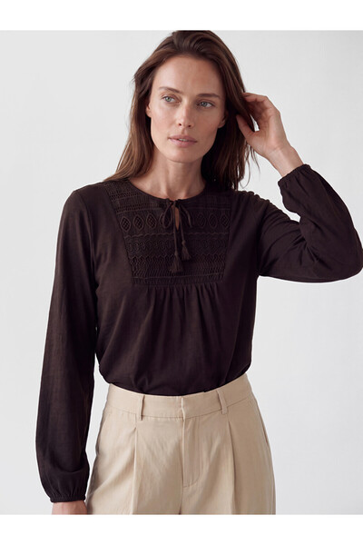 LC Waikiki I Tie-Detail Roba Collar Embroidered Blouse from Freezen Store