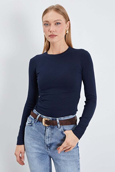 Fulla Moda Basic Crew Neck Slim Fit Crop Blouse