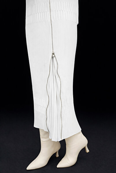 MissWhence Zipper-Detail Pleated Midi Skirt