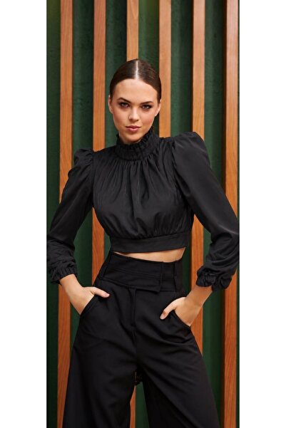Balevra Saten Büzgülü Dik Yaka Uzun Kollu Crop Bluz
