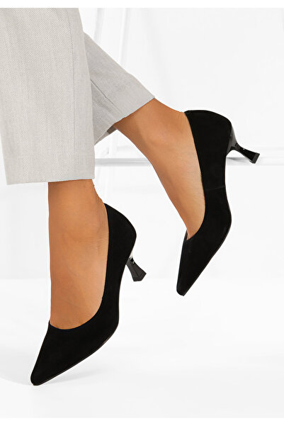 B T Shoes Γυναικεία μαύρα δερμάτινα παπούτσια Briettea