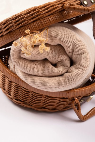 VAUVA 100% Cotton Knitwear Baby Blanket - Soft Knitted Newborn Blanket with Patterned Scallop Edge