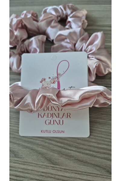 10 lu Kadınlar Günü Hediyelik, 8 Mart Temalı Kart ile Saten Pudra Toka kadercakil