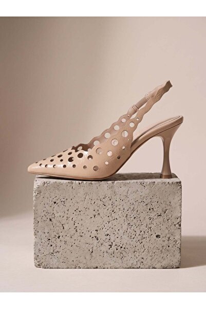 Güllü Shoes Beige Wrinkled Patent Leather Pointed Toe Slingback Heeled Shoes ...
