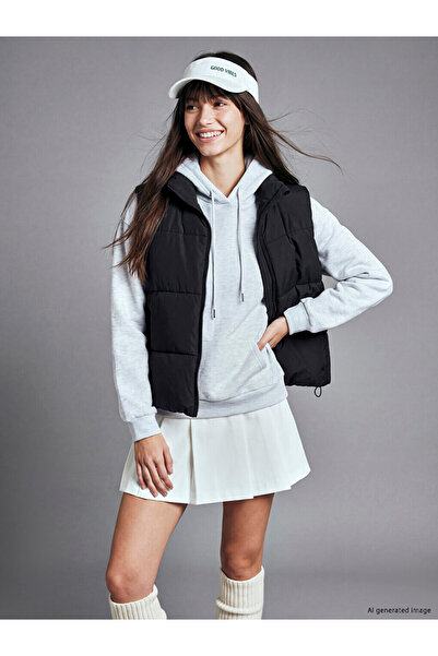 LC Waikiki Vizyon New Season Black Stand Collar Women's Puffer Vest