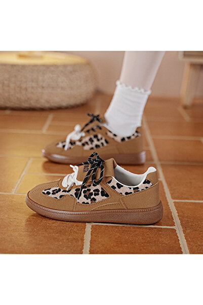 dorbe Women's Dalmatian Lace-Up Sneakers
