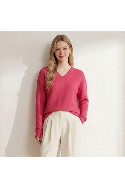 dorbe Women's Rose V-Neck Sweater